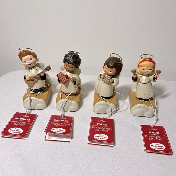 Hallmark Wireless Children's Angel Choir figurines, collectible.2012 - Picture 1 of 9
